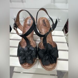 Born “Edith” Women's Sandals with Floral Design